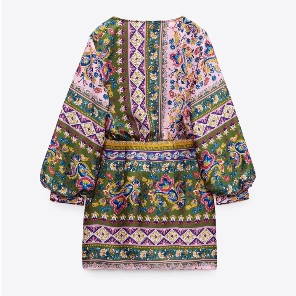 Zara Silk Like Floral Blogger Favorite Dress Size XS.  NWT - Picture 4 of 12
